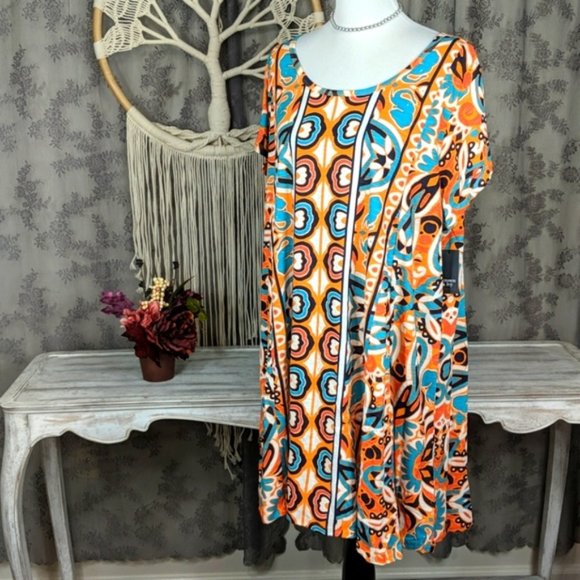 Crown and Ivy bright geometric elephant print dress - Picture 2 of 12